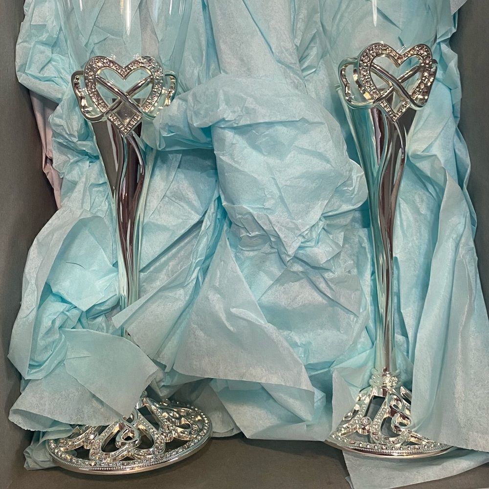 TR Infinity Heart Champagne Flute Set - Picture 6 of 7